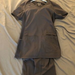 Cherokee iFlex Women Scrubs Top V-Neck + Pant Mid Rise